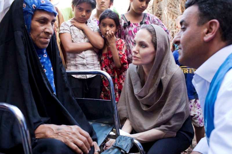 «Это показуха»: Брэд Питт назвал Анджелину Джоли лицемеркой