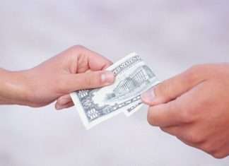 Як не позичити гроші «з кінцями»