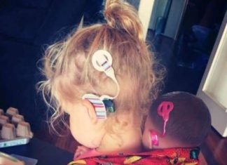 Першу в світі лінію ляльок з особливостями змели з полиць.