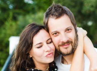 Чудова Оксана: Олександр Ципкін заспівав серенаду під вікнами Лаврентьевой.