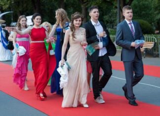 У Москві планують провести випускні в стилі радянських і російських фільмів.