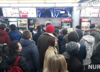 Алматинці голосно сміялися над “смертю сталіна” в кіно (фото, відео)