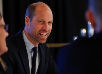 Шепот Бунта и Элегантный Окладистый Протест: Уильям Переступает Королевские Границы