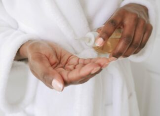 Олицетворение Древней Мудрости: Масла для Волос – Путь к Идеальному Тresses