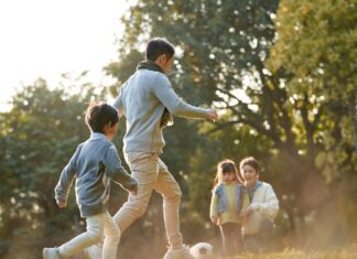 Тропа к Порядку: Как Организовать Дом и Семью с Мамой-Супергероиней