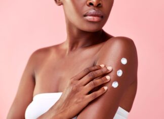 Зимняя Битва: Как Дерматологи Помогают Вашей Коже Победить Сухость