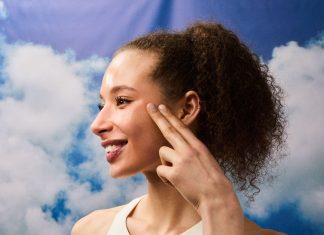 Лучшие солнцезащитные средства для лица 2025 года: выбор редактора красоты и дерматологов