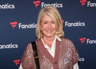 Марта Стюарт не зустрічається у віці 84 років, але її ДМ розповідає іншу історію