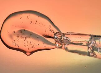 Гліцерин у догляді за шкірою: плюси, мінуси, переваги, як користуватися