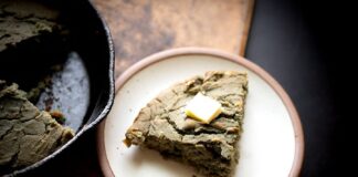 Зелений чилі в блакитній кукурудзяній коржику: перший досвід