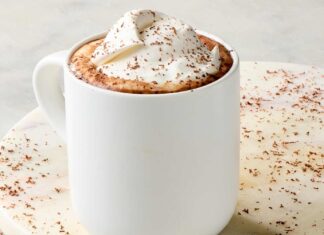 Hotel Chocolat Різдвяний торт зі смаком гарячого шоколаду: британське зимове частування