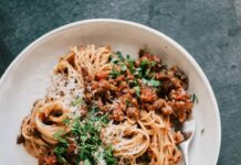 Цвітна капуста Болоньєзе: сімейний вегетаріанський рецепт