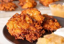 Секрет ледачого кухаря для ідеальних драників: забудьте про віджимання, додайте крохмаль