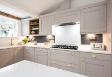 Tendencias de cocina en 2026: los diseñadores predicen un alejamiento de los acabados fríos y brillantes