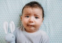 Імена, що згасають, для новонароджених: погляд на тенденції та зникаючі варіанти