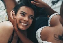 Jenseits des Schlafzimmers: 13 wesentliche Fragen zur Vertiefung der sexuellen Intimität