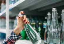 Чому газована мінеральна вода – ваша секретна зброя проти акне